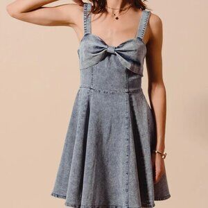 SO ME Mineral Washed Bow Ribbon Denim‎ Flare Dress